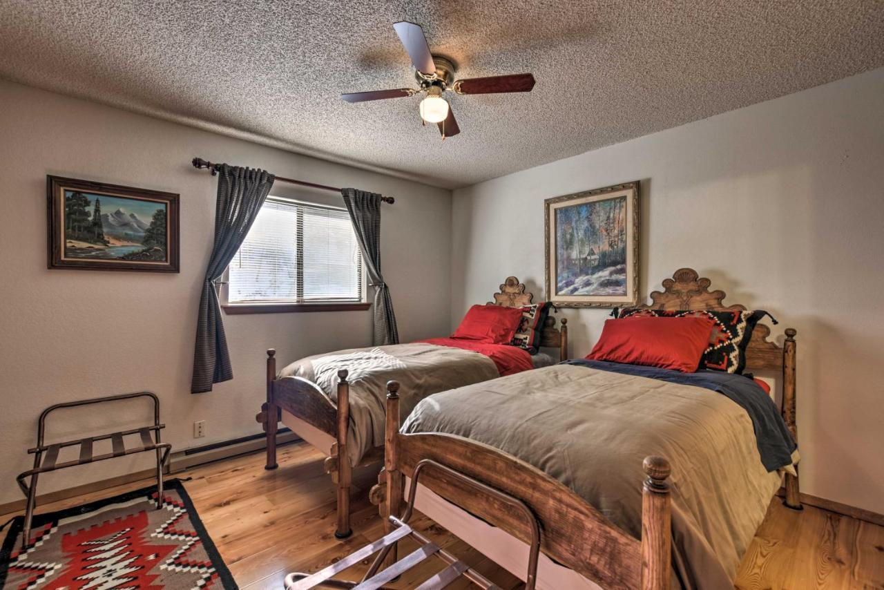 Downtown Red River Retreat With Mtn Views And Yard 外观 照片