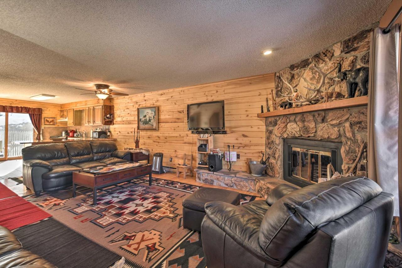 Downtown Red River Retreat With Mtn Views And Yard 外观 照片