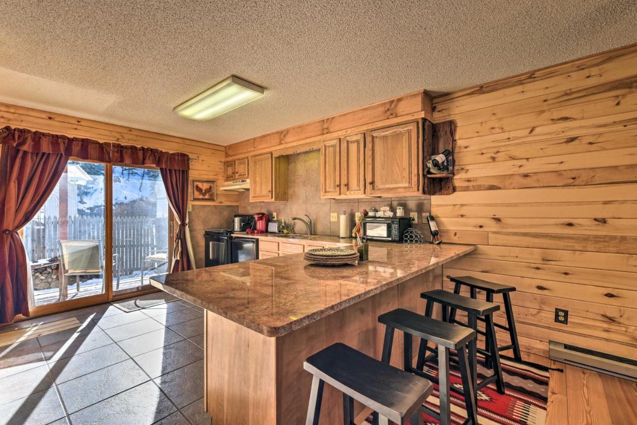 Downtown Red River Retreat With Mtn Views And Yard 外观 照片