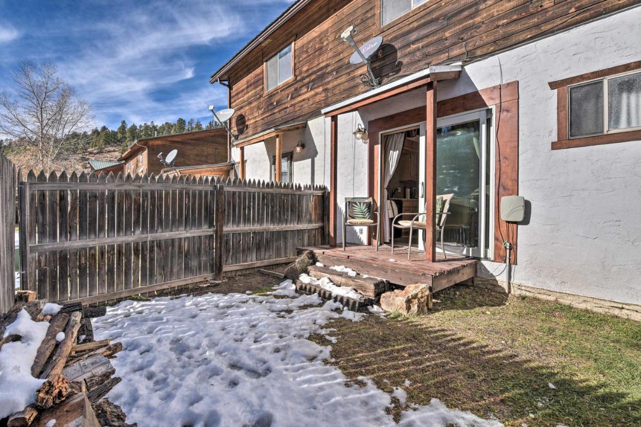 Downtown Red River Retreat With Mtn Views And Yard 外观 照片